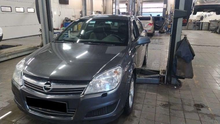 Opel Astra 2011 года, 142 941 км - вид 1
