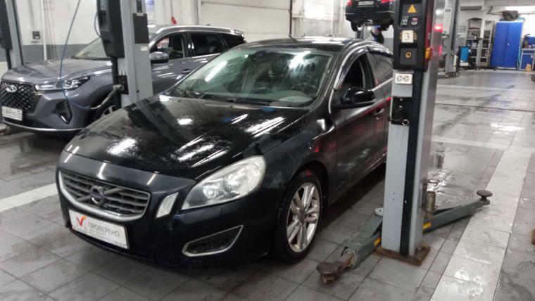 Volvo S60 2012 года, 215 203 км - вид 1