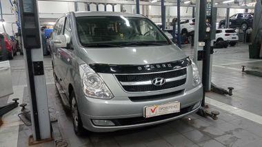 Hyundai Grand Starex 2015 года, 129 119 км - вид 2
