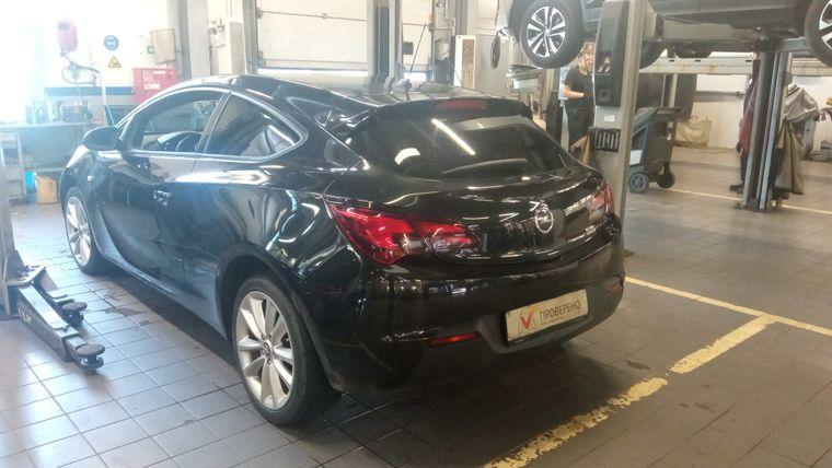 Opel Astra GTC, 2012 - вид 3
