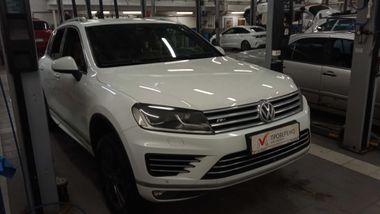 Volkswagen Touareg 2017 года, 229 990 км - вид 2