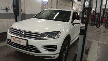 Volkswagen Touareg 2017 года, 229 990 км - вид 1