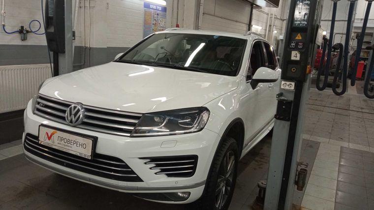 Volkswagen Touareg 2017 года, 229 990 км - вид 1