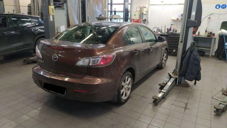 Mazda 3,  - вид 2