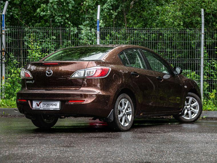 Mazda 3,  - вид 1