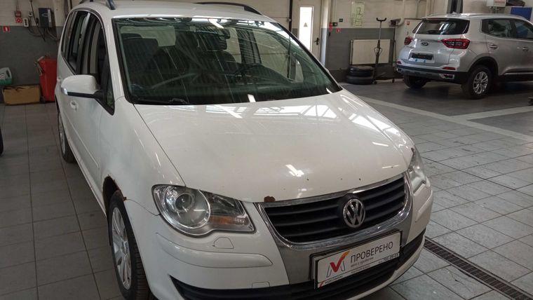 Volkswagen Touran, 2009 - вид 1
