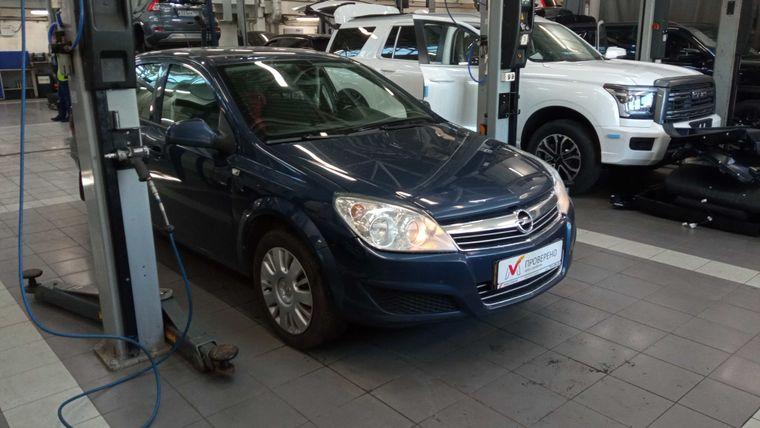 Opel Astra, 2011 - вид 1