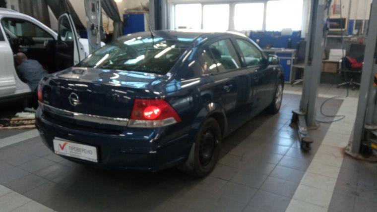 Opel Astra, 2011 - вид 2