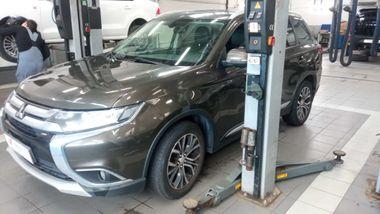 Mitsubishi Outlander 2016 года, 99 344 км - вид 1