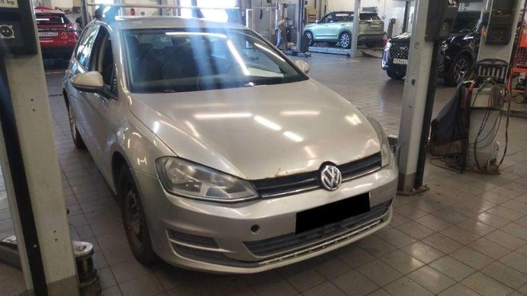 Volkswagen Golf,  - вид 1