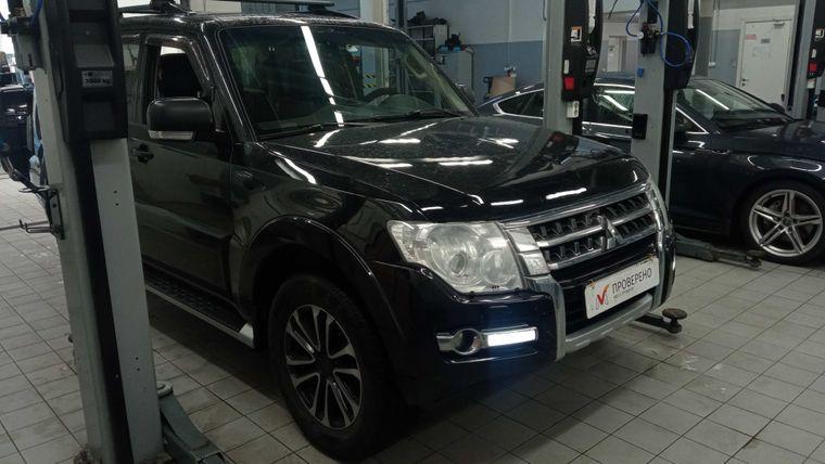 Mitsubishi Pajero,  - вид 1