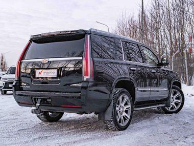 Cadillac Escalade 2016 года, 260 000 км - вид 2