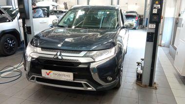 Mitsubishi Outlander 2019 года, 140 000 км - вид 1