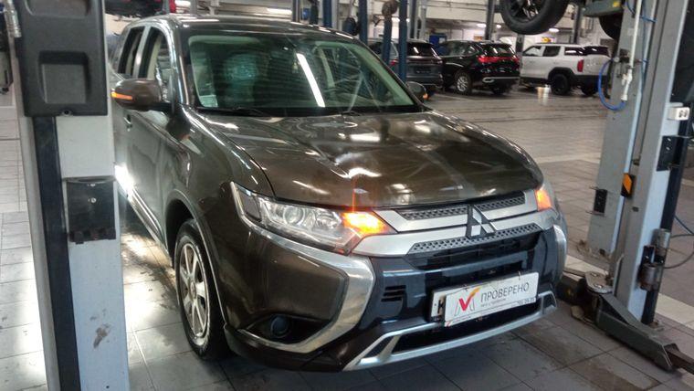 Mitsubishi Outlander,  - вид 1