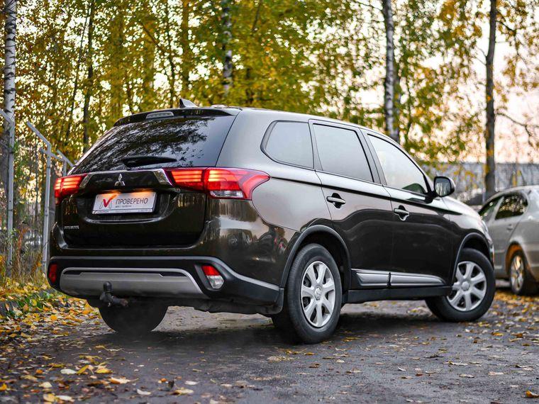 Mitsubishi Outlander,  - вид 1