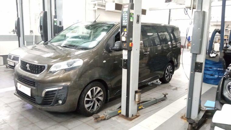 Peugeot Traveller 2018 года, 229 281 км - вид 1