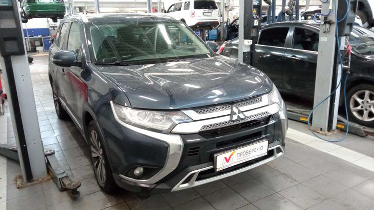 Mitsubishi Outlander,  - вид 1