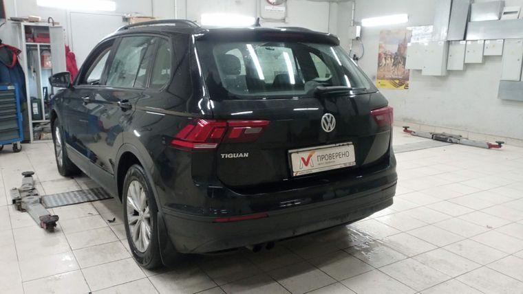 Volkswagen Tiguan,  - вид 2