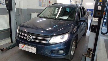 Volkswagen Tiguan 2012 года, 231 818 км - вид 1