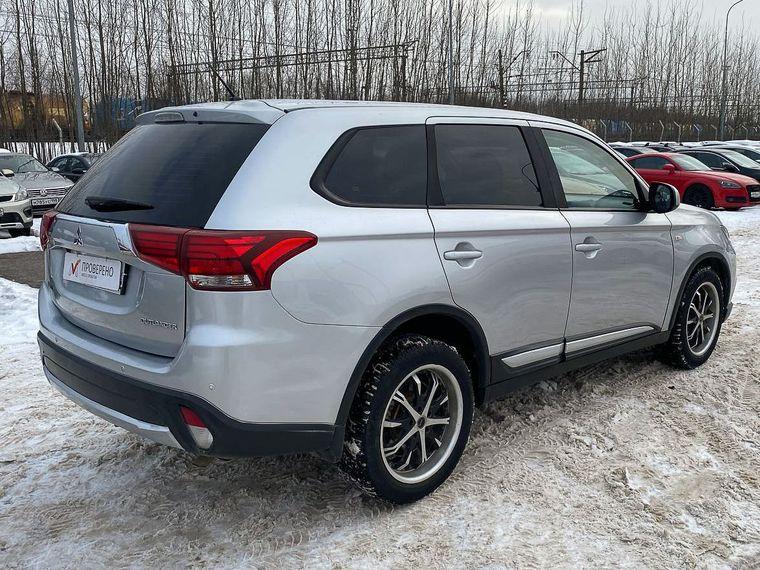 Mitsubishi Outlander, 2016 - вид 3