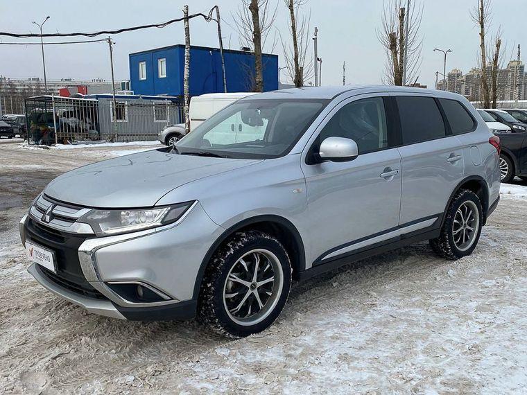 Mitsubishi Outlander, 2016