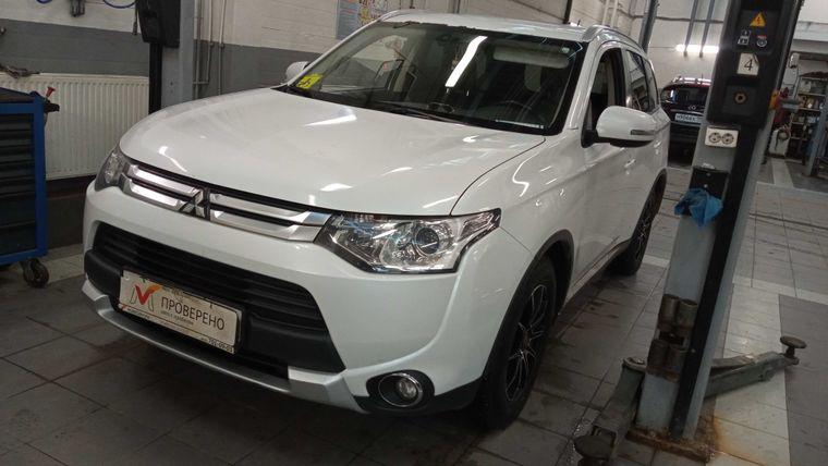 Mitsubishi Outlander 2014 года, 134 017 км - вид 1
