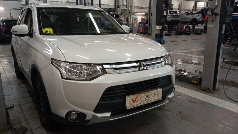 Mitsubishi Outlander 2014 года, 134 017 км - вид 2