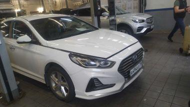 Hyundai Sonata 2018 года, 209 702 км - вид 2