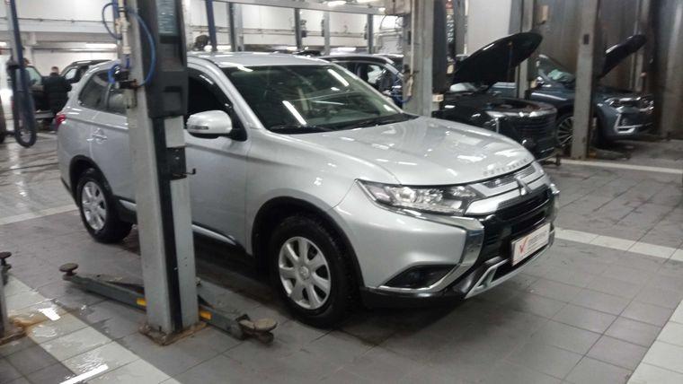 Mitsubishi Outlander 2020 года, 51 000 км - вид 2