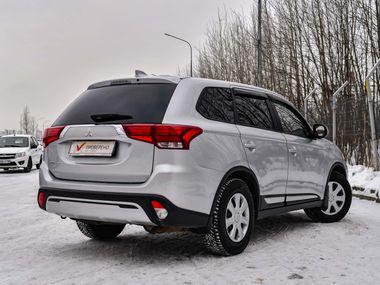 Mitsubishi Outlander 2020 года, 51 000 км - вид 2