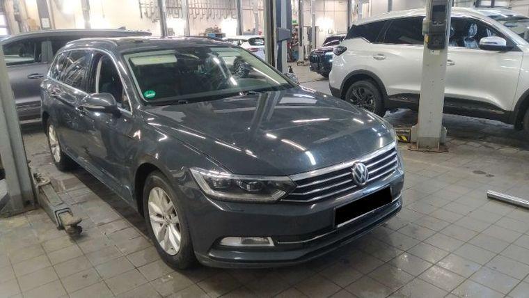 Volkswagen Passat 2019 года, 153 055 км - вид 2