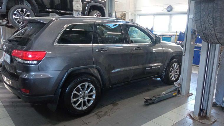 Jeep Grand Cherokee 2014 года, 140 990 км - вид 2