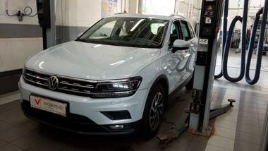 Volkswagen Tiguan 2018 года, 113 223 км - вид 1