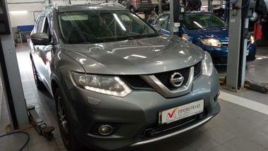 Nissan X-Trail 2015 года, 210 000 км - вид 2