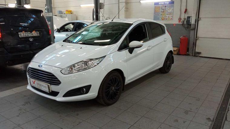 Ford Fiesta 2015 года, 105 000 км - вид 1