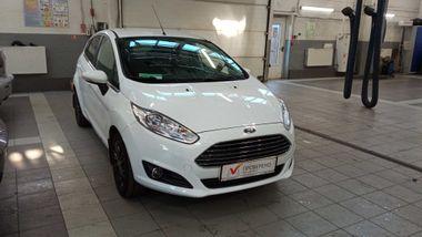 Ford Fiesta 2015 года, 105 000 км - вид 2