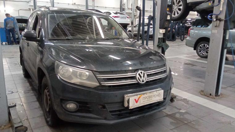 Volkswagen Tiguan 2013 года, 165 182 км - вид 2