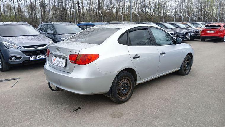 Hyundai Elantra, 2010 - вид 3
