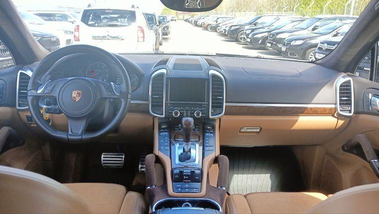Porsche Cayenne Turbo,  - вид 4