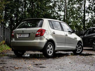 Skoda Fabia 2011 года, 180 000 км - вид 2