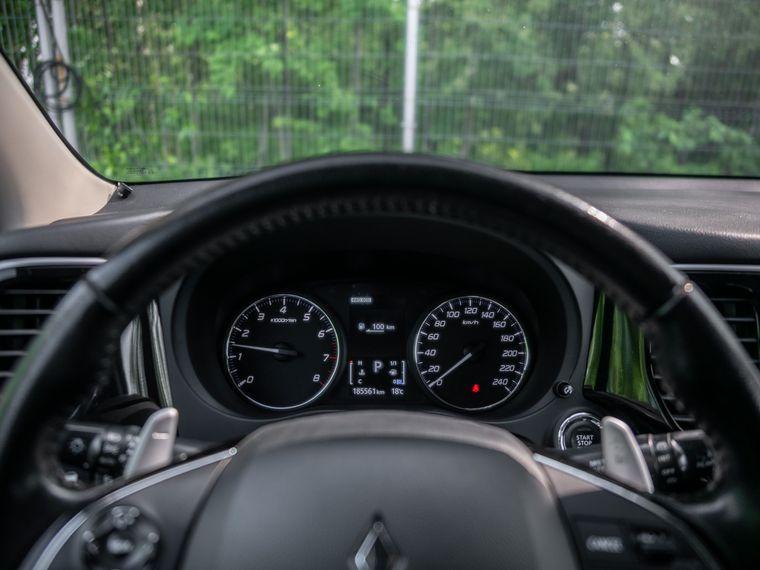 Mitsubishi Outlander, 2016 - вид 4