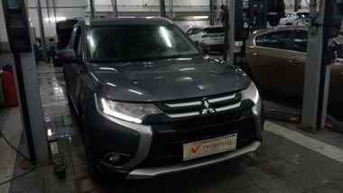 Mitsubishi Outlander 2017 года, 184 876 км - вид 2