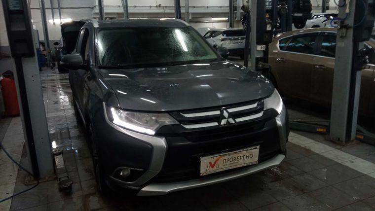 Mitsubishi Outlander 2017 года, 184 876 км - вид 2