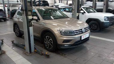 Volkswagen Tiguan 2018 года, 162 708 км - вид 2