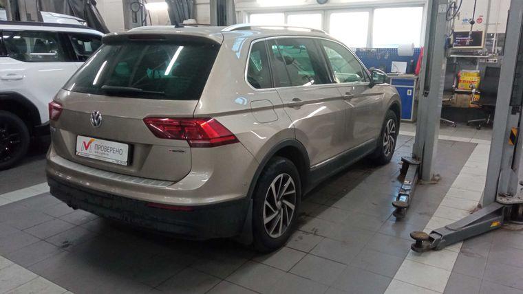 Volkswagen Tiguan,  - вид 2