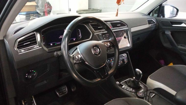 Volkswagen Tiguan,  - вид 4