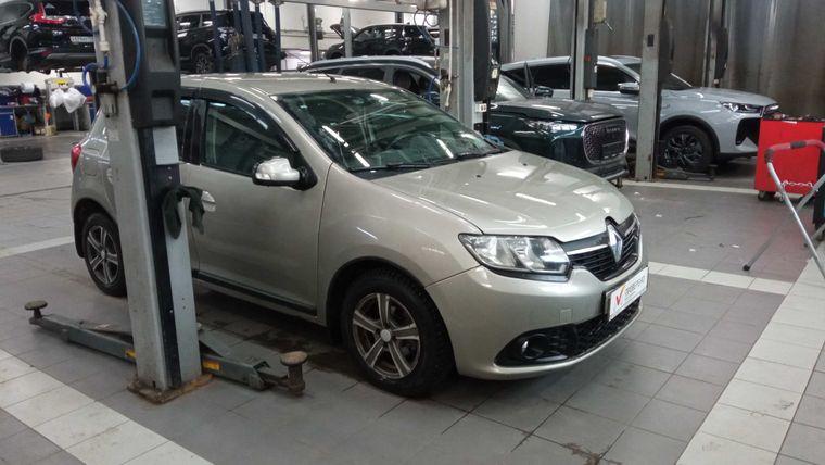 Renault Sandero 2016 года, 82 629 км - вид 2