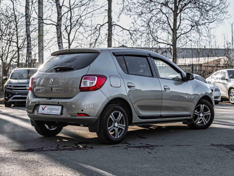 Renault Sandero 2016 года, 82 629 км - вид 2