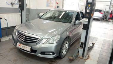 Mercedes-Benz E-класс 2010 года, 228 608 км - вид 1