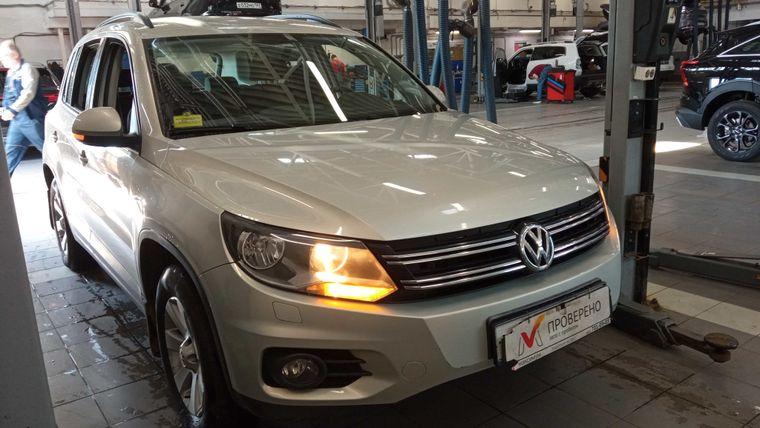 Volkswagen Tiguan 2013 года, 111 956 км - вид 2